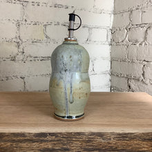 Load image into Gallery viewer, Oil Pourer