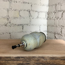 Load image into Gallery viewer, Oil Pourer