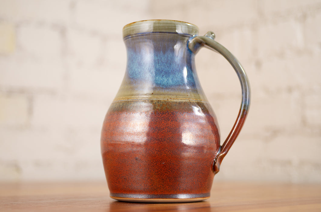 Stein in Rust Red and Breakfast Blue